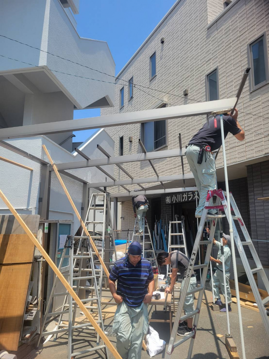 小川ガラス建材のカーポート新規施工の施工前の写真2