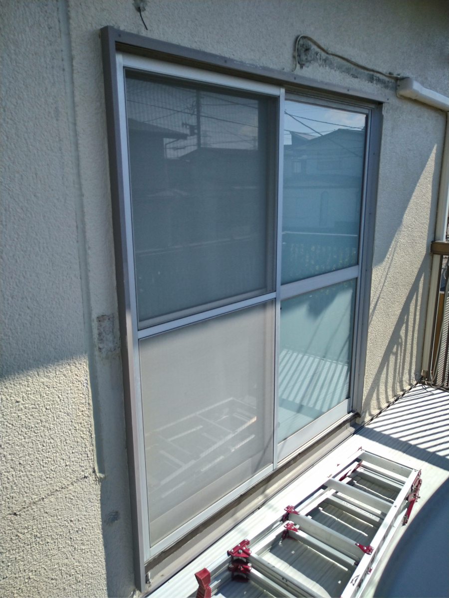 小川ガラス建材のリフォームシャッター【電動】の施工前の写真2