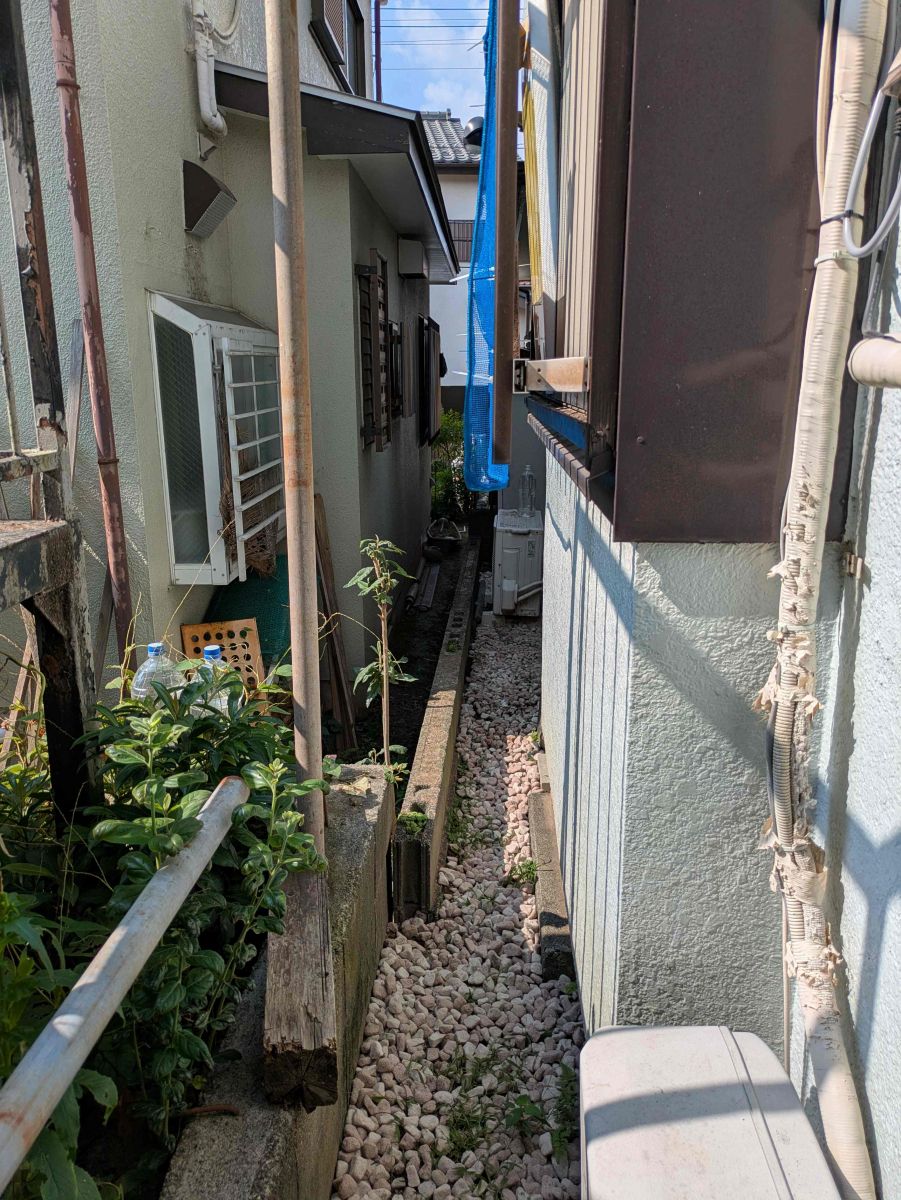 小川ガラス建材の既存フェンス撤去、新規フェンス施工【外構工事有】の施工前の写真1