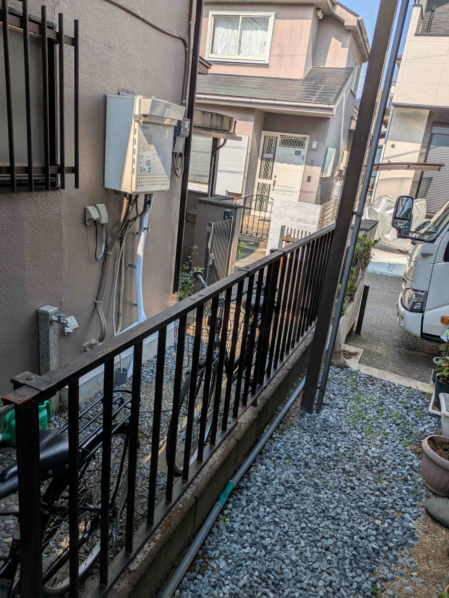 小川ガラス建材の既存フェンス撤去、新規フェンス施工【外構工事有】の施工前の写真2