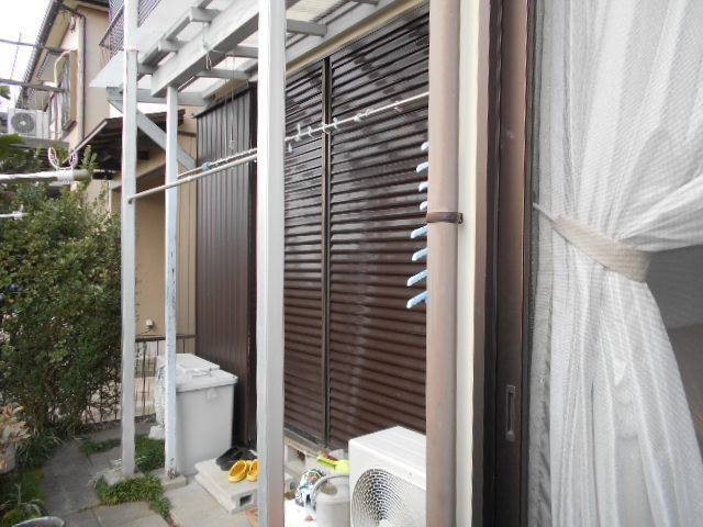 サッシセンターフジイ 名古屋西店の古くなった雨戸パネルの交換／愛知県あま市の施工前の写真1