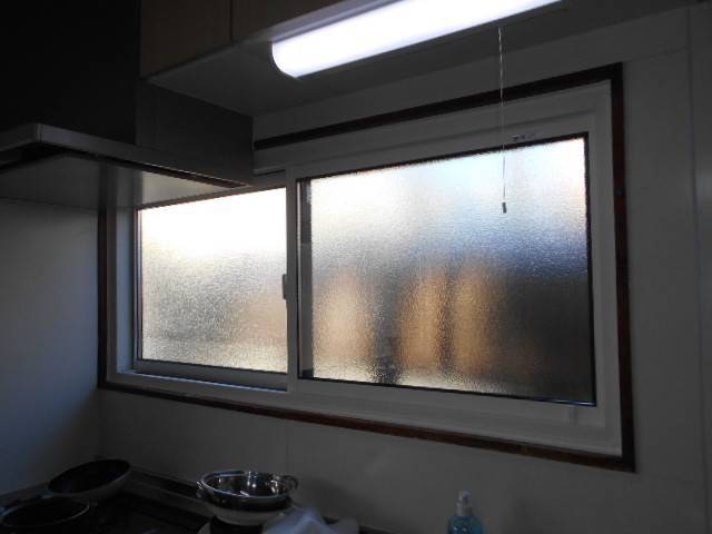 サッシセンターフジイ 名古屋西店の６つの窓をリプラスで取替しました／愛知県春日井市の施工後の写真3