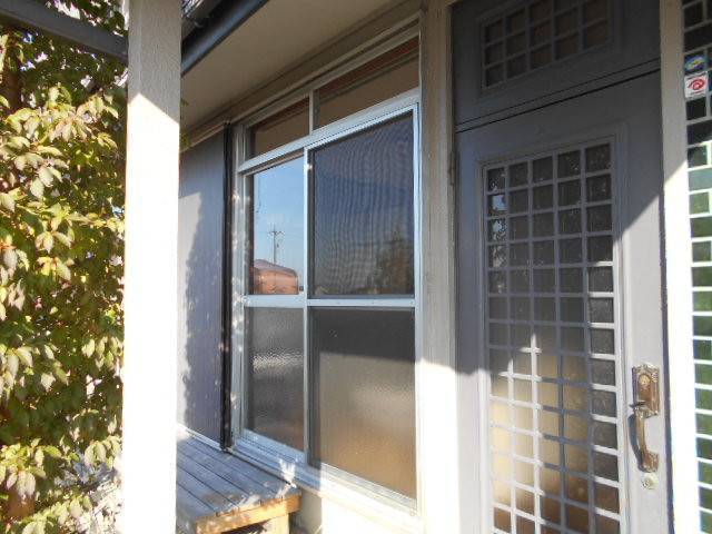 サッシセンターフジイ 名古屋西店の窓の性能向上のために取替工事に行ってきましたの施工前の写真1