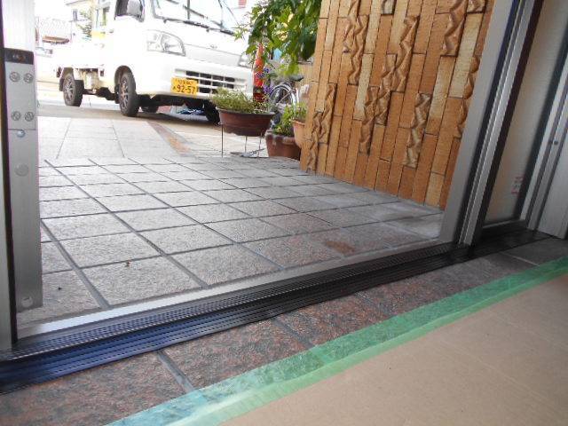 サッシセンターフジイ 名古屋西店の玄関ドアリフォーム！の施工後の写真3