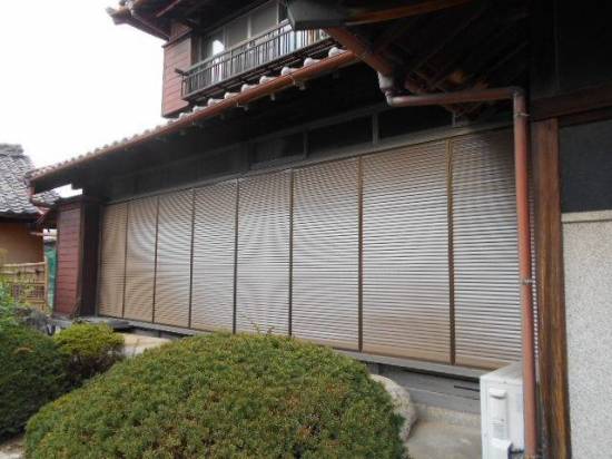 サッシセンターフジイ 名古屋西店の木製雨戸の取替施工事例写真1