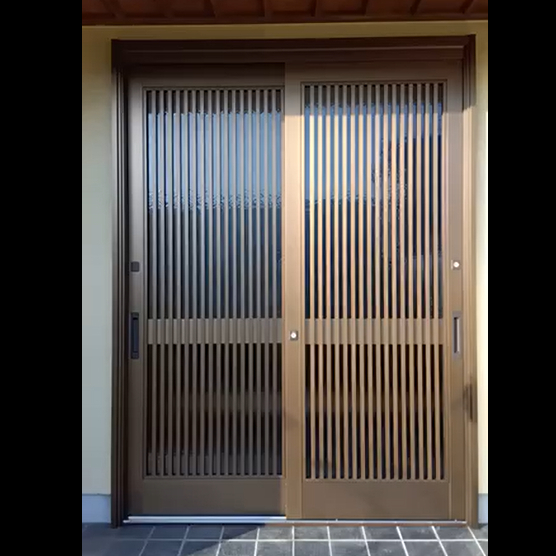 サッシセンターフジイ 名古屋西店の玄関引戸をリフレッシュ✨の施工後の写真1