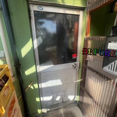 サッシセンターフジイ 名古屋西店の古くなって動きの悪くなったドアは交換しましょう！の施工前の写真1