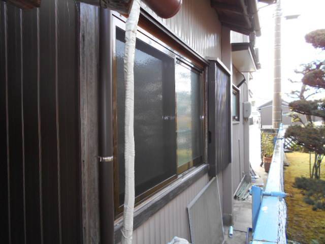 サッシセンターフジイ 名古屋西店の木製の窓からアルミ製のサッシへ取替の施工後の写真3