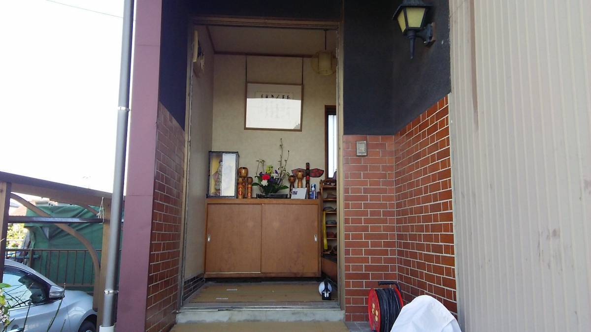 サッシセンターフジイ 名古屋西店の☆玄関ドアの取替に行ってきました☆の施工前の写真2