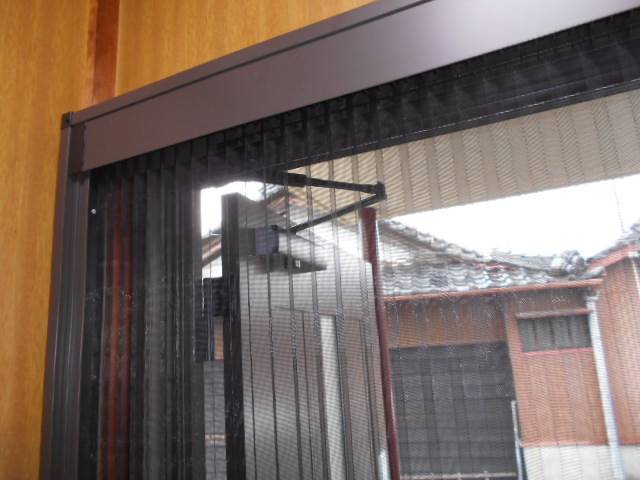 サッシセンターフジイ 名古屋西店の玄関に網戸の取付をしました✨の施工後の写真1