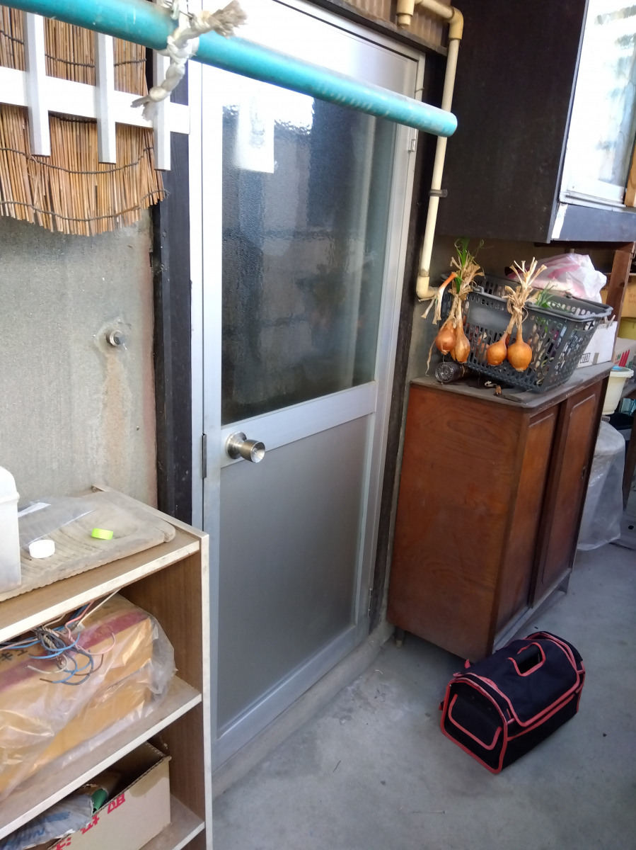 サッシセンターフジイ 名古屋西店の窓の防犯対策しました!の施工前の写真2