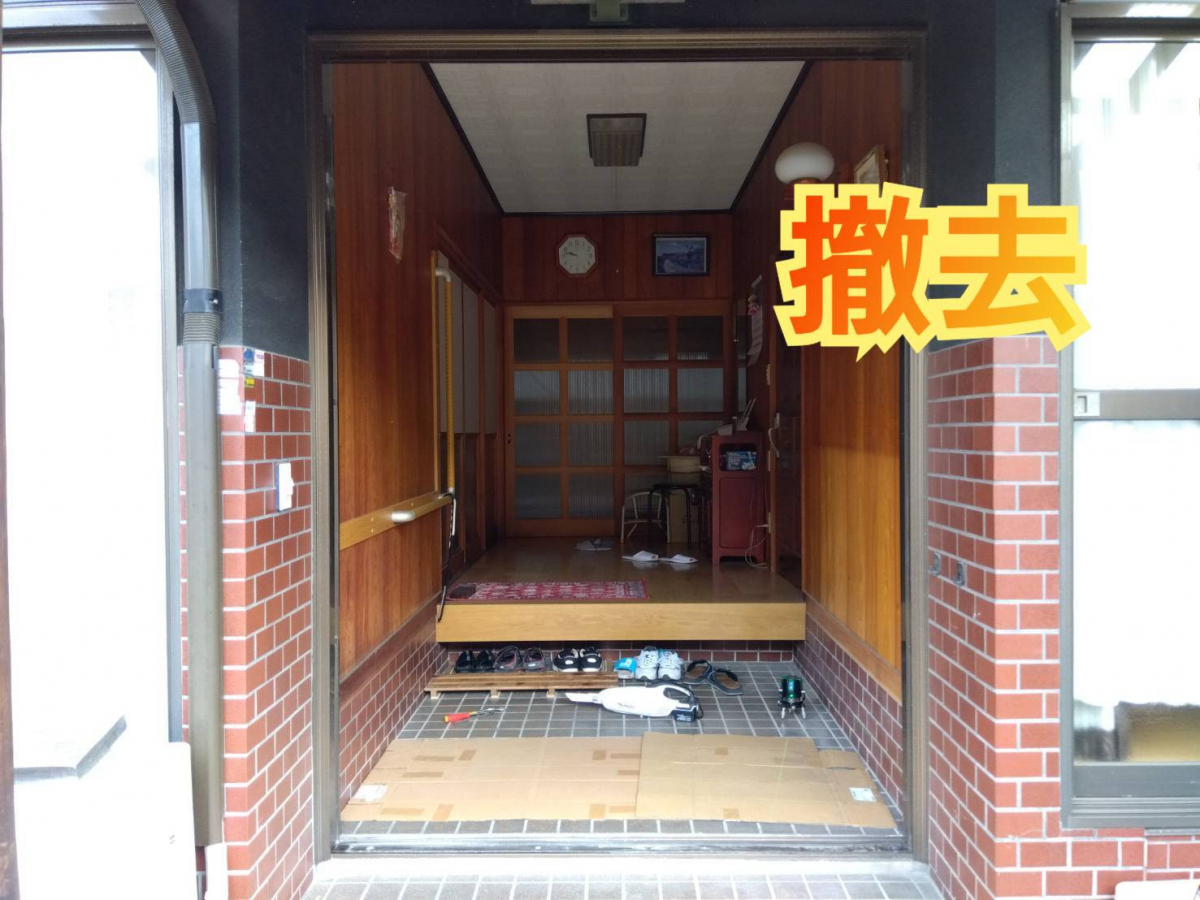 サッシセンターフジイ 名古屋西店の玄関引戸の取替に行ってきました！の施工前の写真2