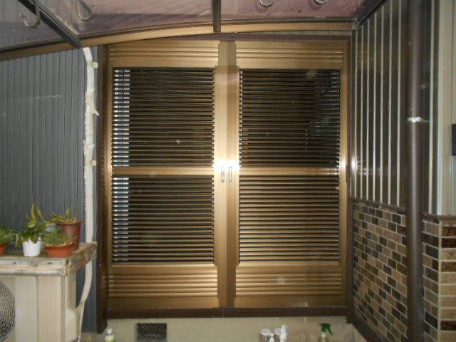 サッシセンターフジイ 名古屋西店の雨戸の取り替え工事の施工後の写真1