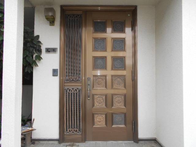 サッシセンターフジイ 名古屋西店の☆玄関ドアの取替に行ってきました☆の施工前の写真1