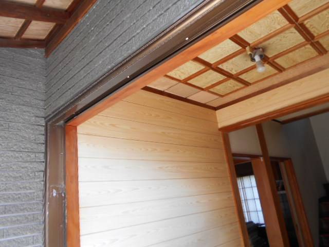サッシセンターフジイ 名古屋西店の老朽化した玄関を新しくしましたの施工前の写真2