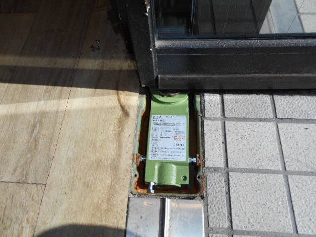 サッシセンターフジイ 名古屋西店のドアのメンテナンスを行ないました！の施工後の写真1