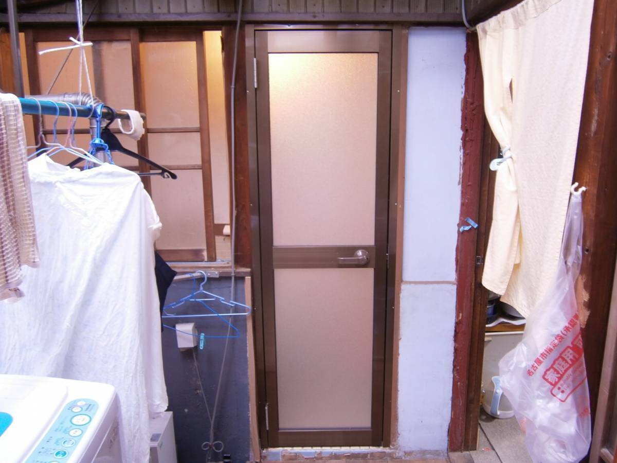 サッシセンターフジイ 名古屋西店の浴室ドアの交換に行ってきましたの施工後の写真1