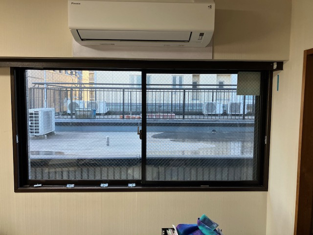 アジアビルドの【寒さ対策】内窓取付の施工前の写真1