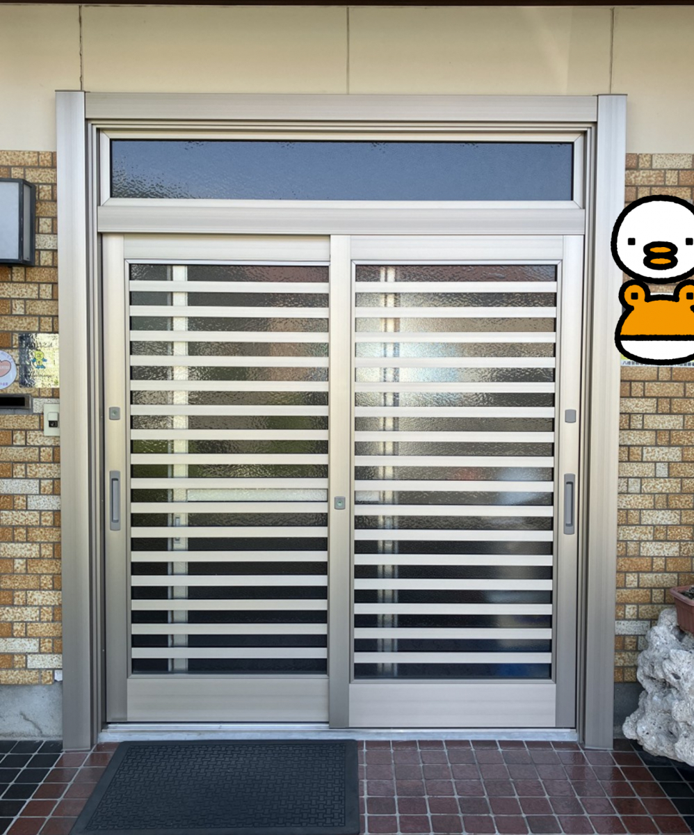 鳥飼トーヨー住器の玄関の歪みを解消！LIXILリシェント玄関引戸で快適にの施工後の写真1