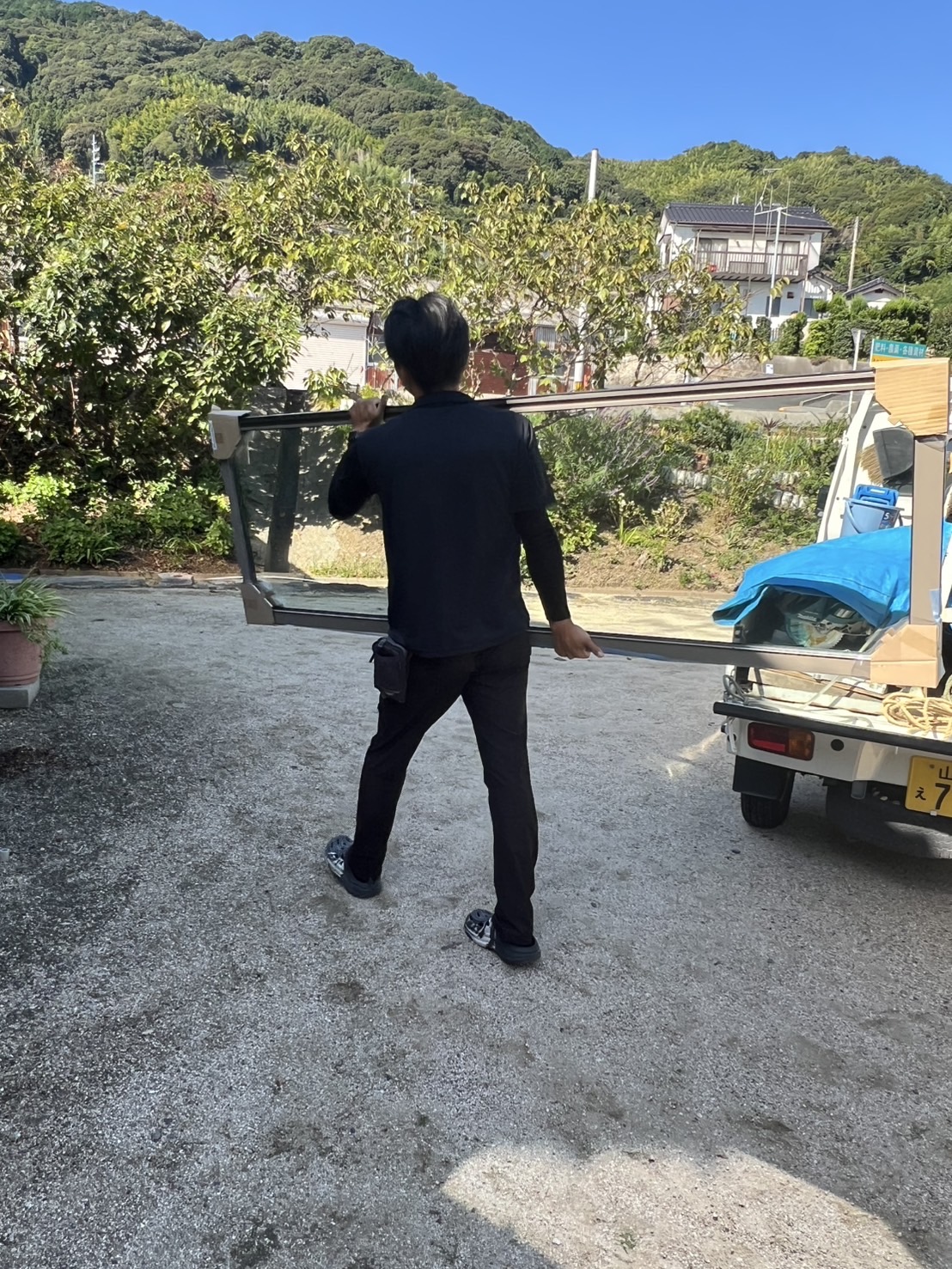 ペアガラス、配達中です~ フジタトーヨー住器のブログ 写真1