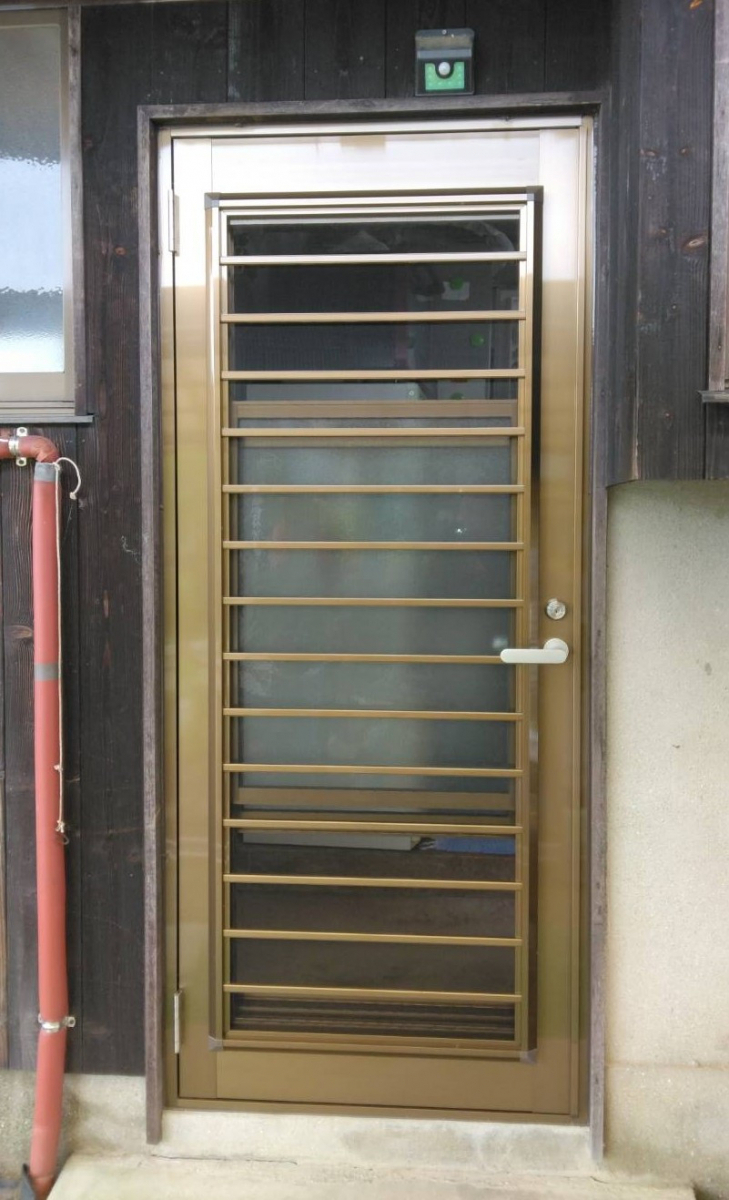 フジタトーヨー住器の勝手口ドアを直したいとご相談をいただきました。の施工後の写真1