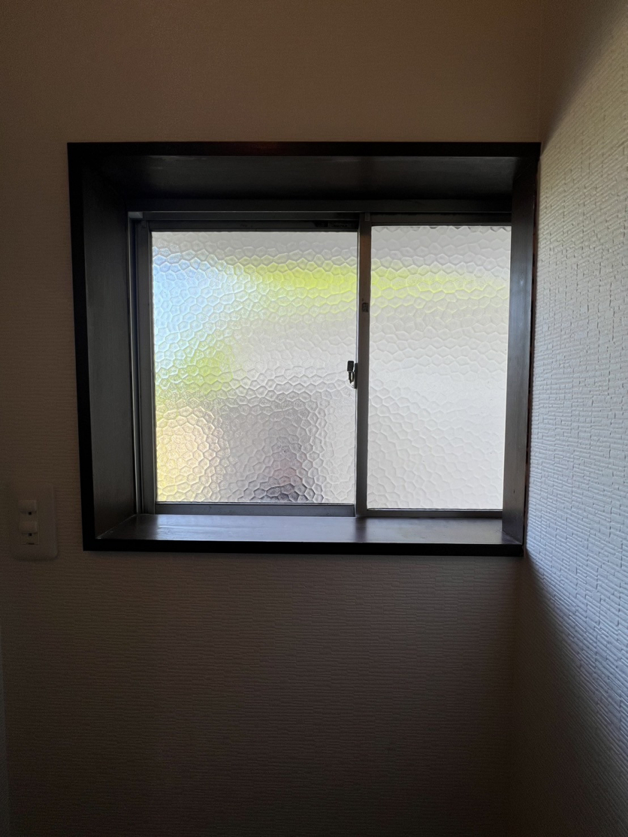 フジタトーヨー住器の窓を断熱用に交換したいとご相談をいただきました。の施工前の写真2