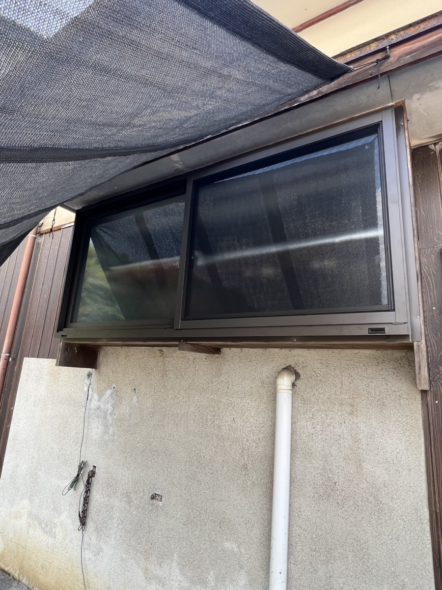 フジタトーヨー住器の木製窓からアルミサッシに交換できないかとご相談をいただきました。の施工後の写真1