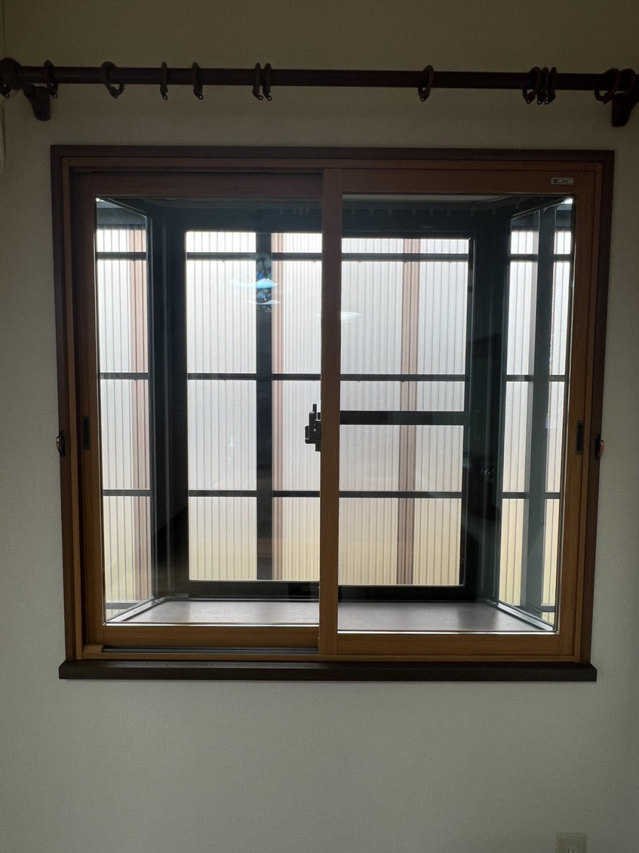 フジタトーヨー住器のリビングの断熱をしたいとご相談をいただきましたの施工後の写真1