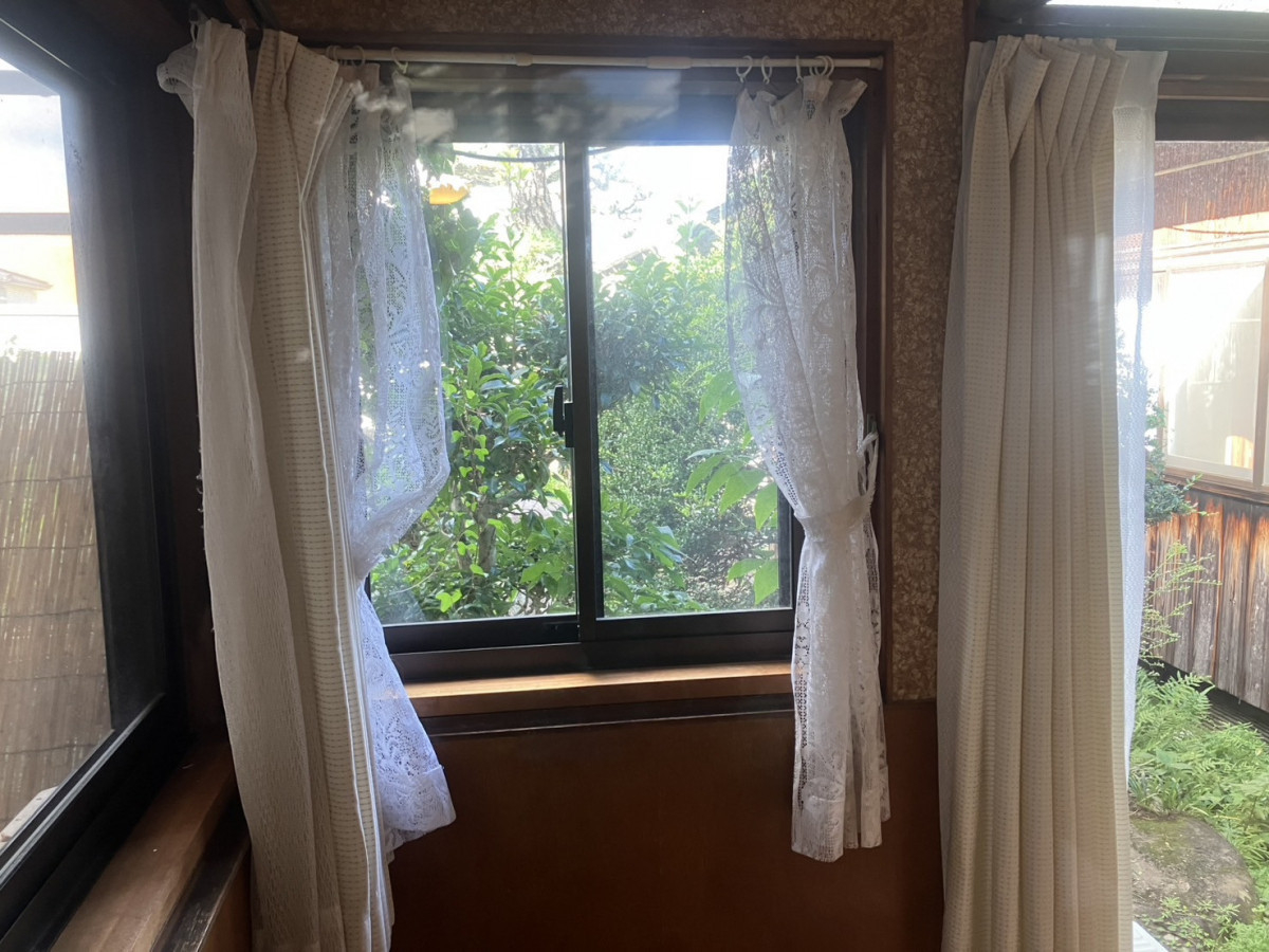 フジタトーヨー住器の家全体の断熱がしたいとご相談をいただきましたの施工前の写真1