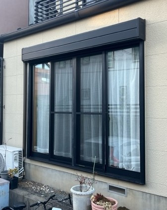 桐生住器のcafe風窓に変身の施工前の写真1
