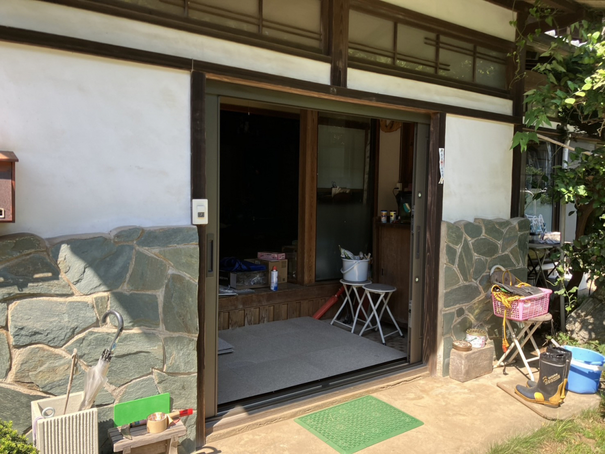 桐生住器の施工が複雑な一筋引分け戸の交換の施工後の写真3