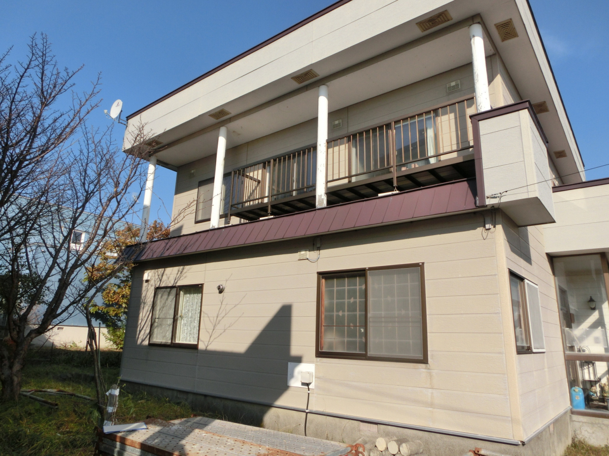 能登家具店の補助金活用で窓交換の施工前の写真2