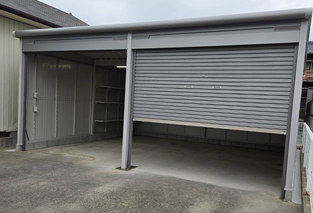 服部硝子店の【四日市市】ガレージ取替工事 　ワンストップ施工事例の施工後の写真1