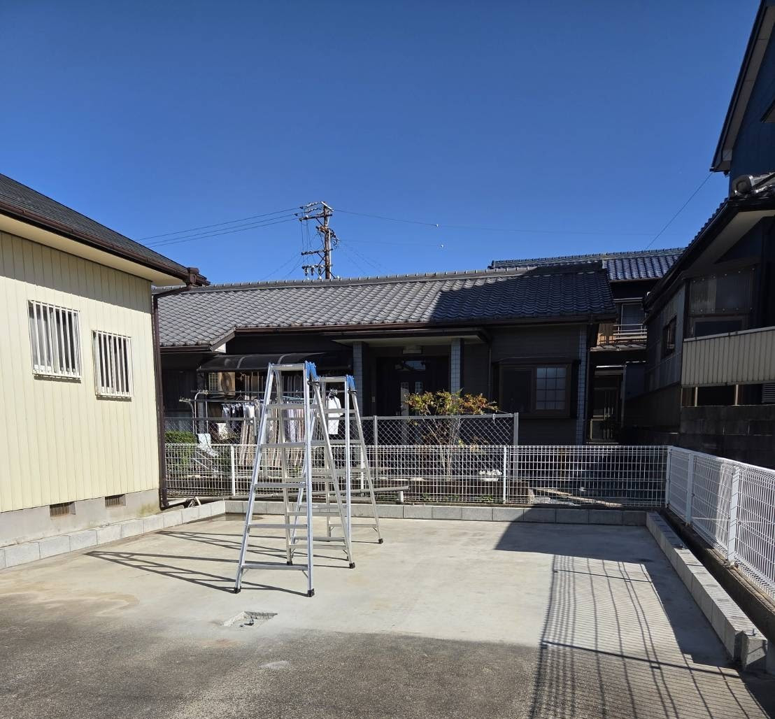 服部硝子店の【四日市市】ガレージ取替工事 　ワンストップ施工事例の施工後の写真2