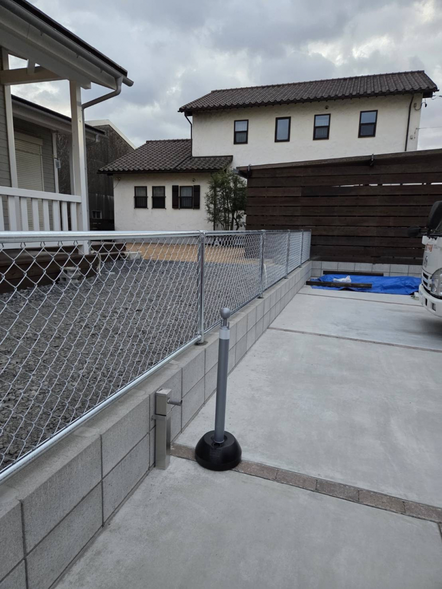服部硝子店の【桑名市】で外構リフォーム～アメリカンフェンス設置工事  ～の施工後の写真3