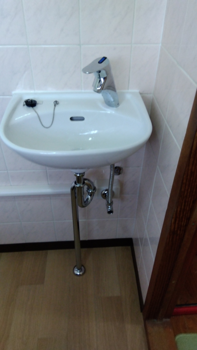 維新硝子のトイレリフォームの施工後の写真2