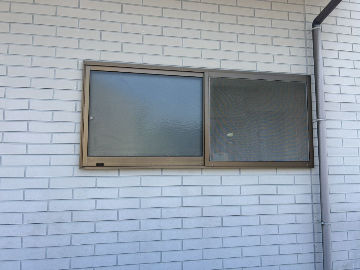 維新硝子のワンちゃんの鳴き声対策にの施工前の写真1