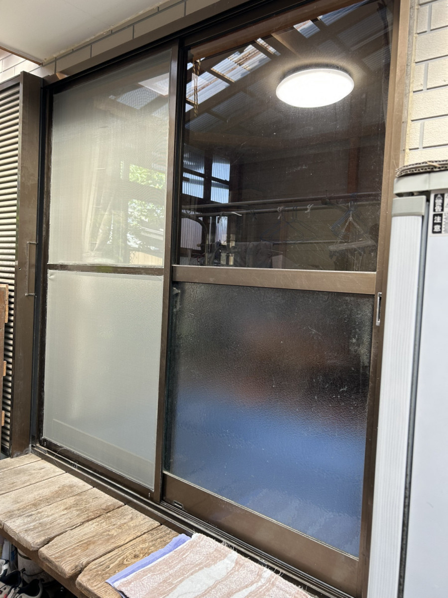 維新硝子のワンちゃんの鳴き声対策にの施工前の写真2