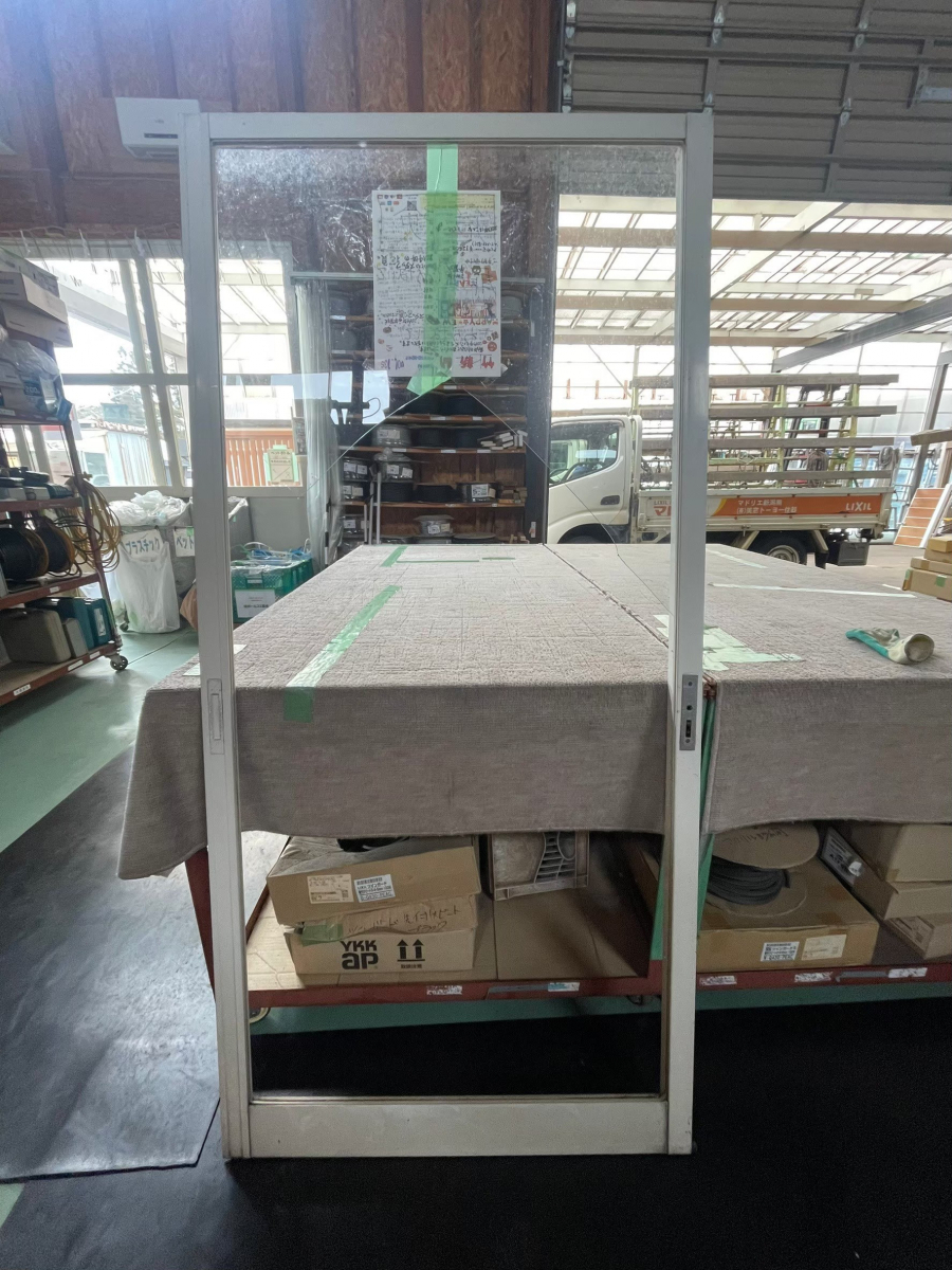 BiSOUのガラス交換の施工例の施工前の写真1