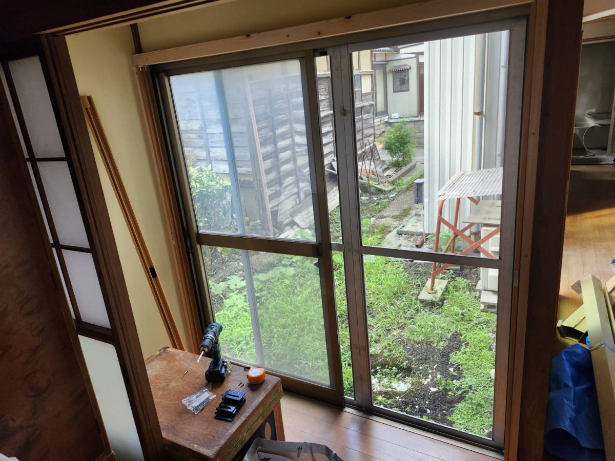 BiSOUのインプラス(内窓)施工例の施工前の写真1