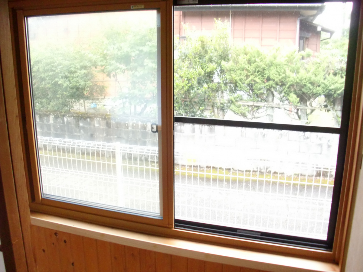 BiSOUのインプラス（内窓）施工例の施工前の写真1
