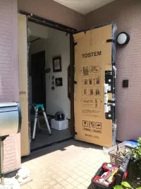 維新トーヨー住器の🚪シンプルモダンな玄関リフォーム˖✧✧˖の施工前の写真2