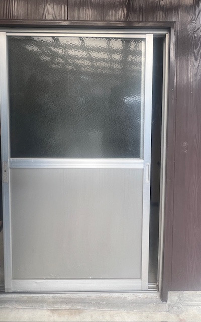 維新トーヨー住器の🔑施錠部分の修理&調整の施工前の写真1