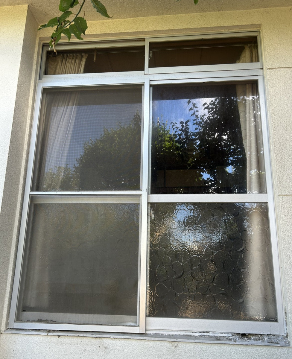維新トーヨー住器のリプラス　外窓交換の施工前の写真2
