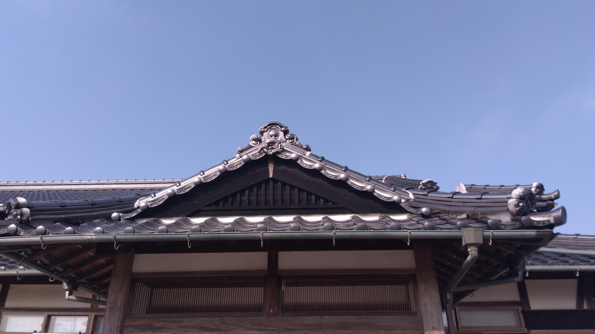 維新トーヨー住器の屋根の漆喰補修の施工後の写真1