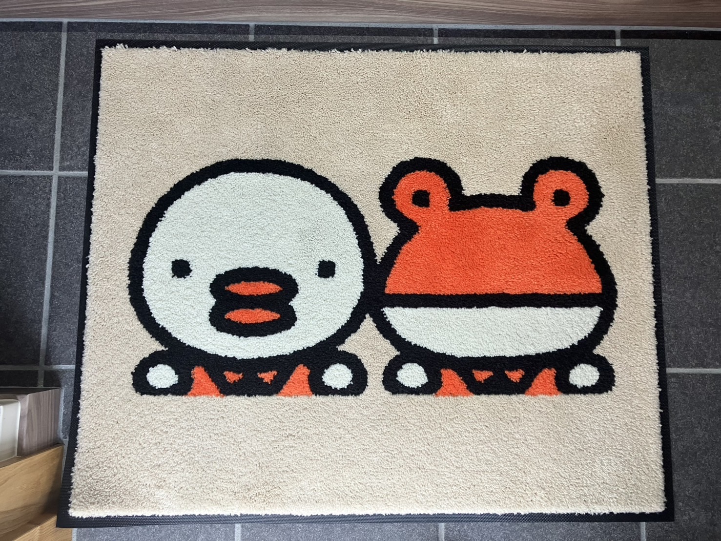 かわいいマットでお出迎え マド・デ・リフォームのブログ 写真1