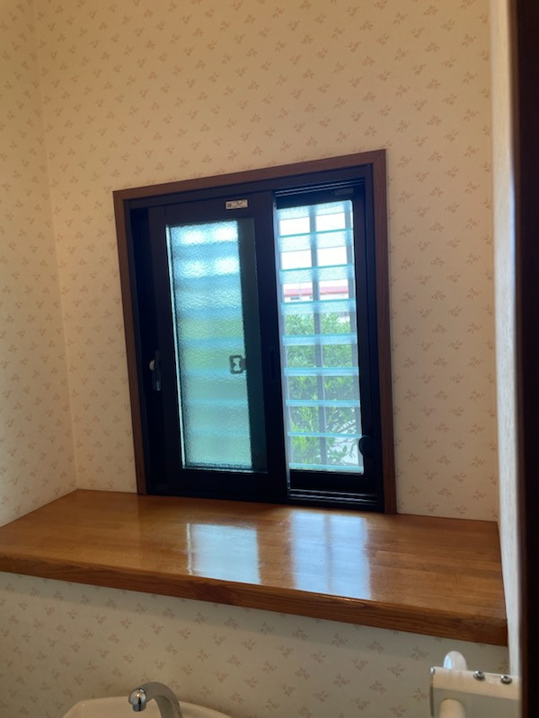 マド・デ・リフォームの冬の寒さ対策その③　トイレの施工後の写真1