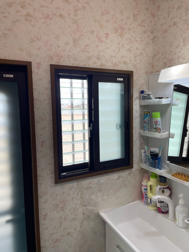 マド・デ・リフォームの冬の寒さ対策その④　洗面所の施工後の写真1