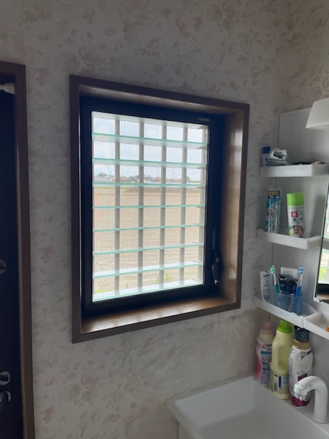 マド・デ・リフォームの冬の寒さ対策その④　洗面所の施工前の写真1