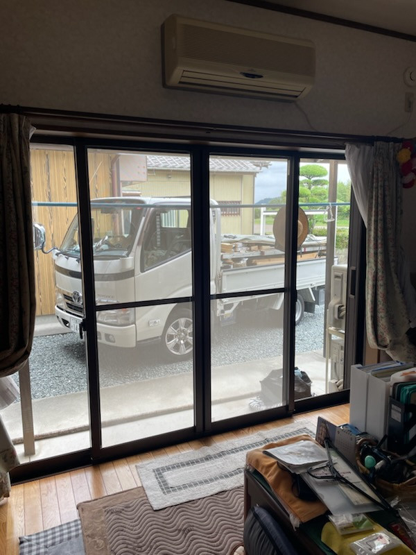 マド・デ・リフォームの冬の寒さ対策その⑦　リビングの施工前の写真1